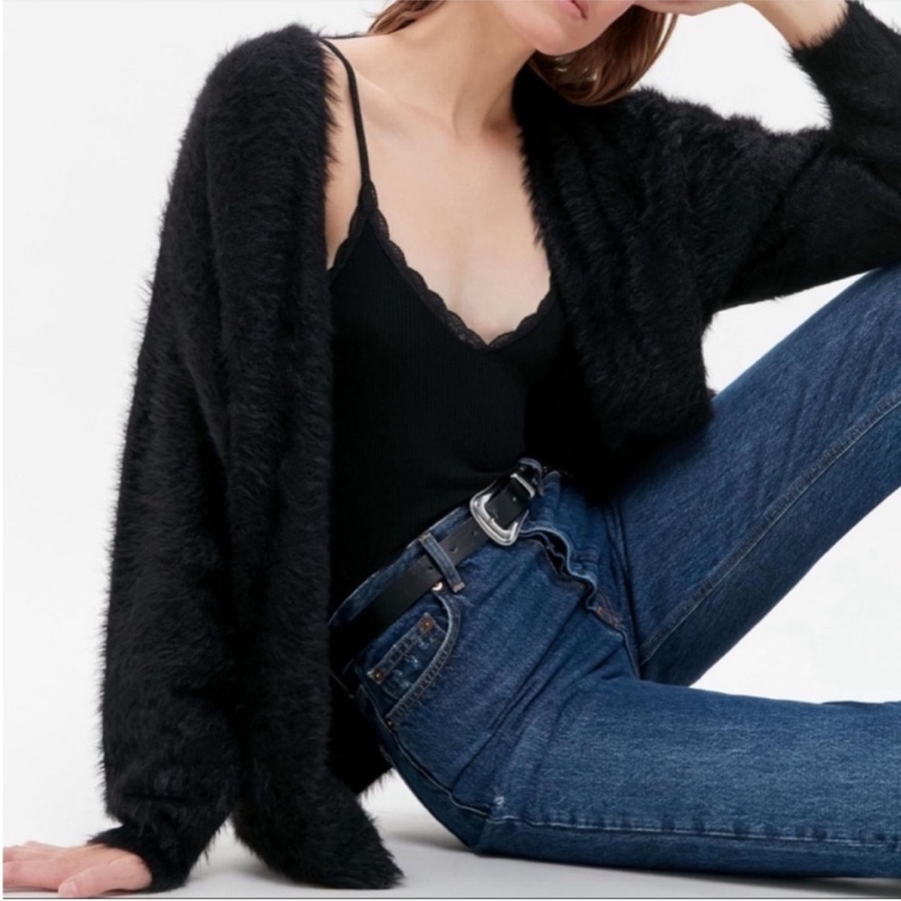 UO | Nabila | Fuzzy | Cardigan
